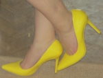 Желтые туфельки а-ля Лабутен