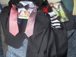 Костюм тройка + рубашка, подтяжки, 2 галстука, 2 бабочки и носки