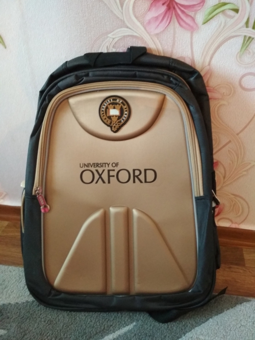 Очень хороший рюкзак для школы