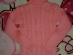 Очень теплый и красивый свитерок для дочи