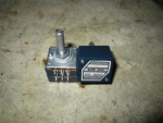 Переменный резистор (регулятор громкости для усилителей) Alps RK27 50кОм для усилителей